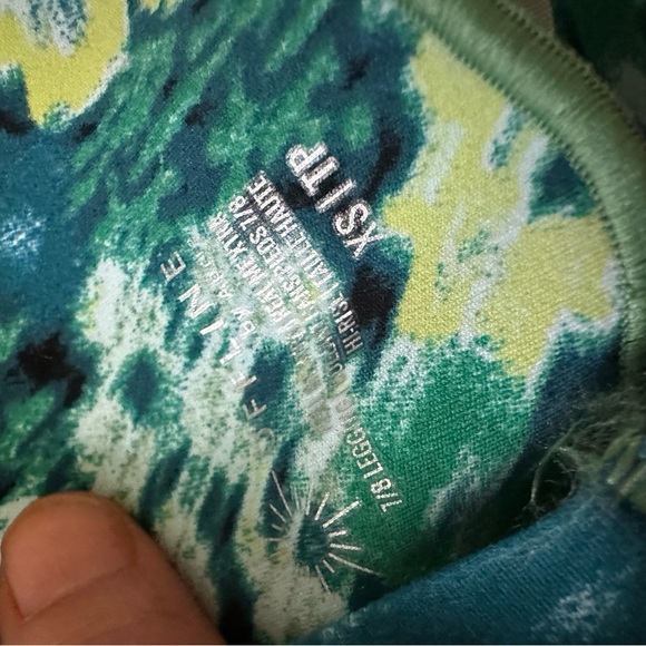 NWT- OFFLINE BY AERIE Real Me Xtra 7/8 Legging - Picture 7 of 12